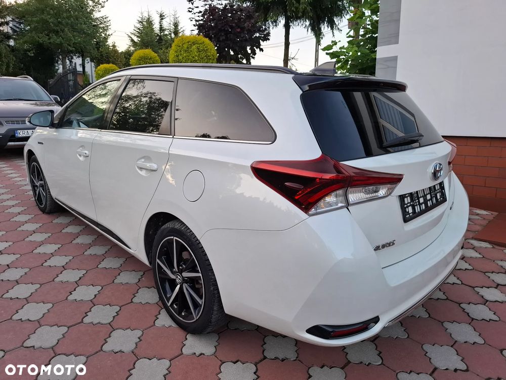 Toyota Auris - 10