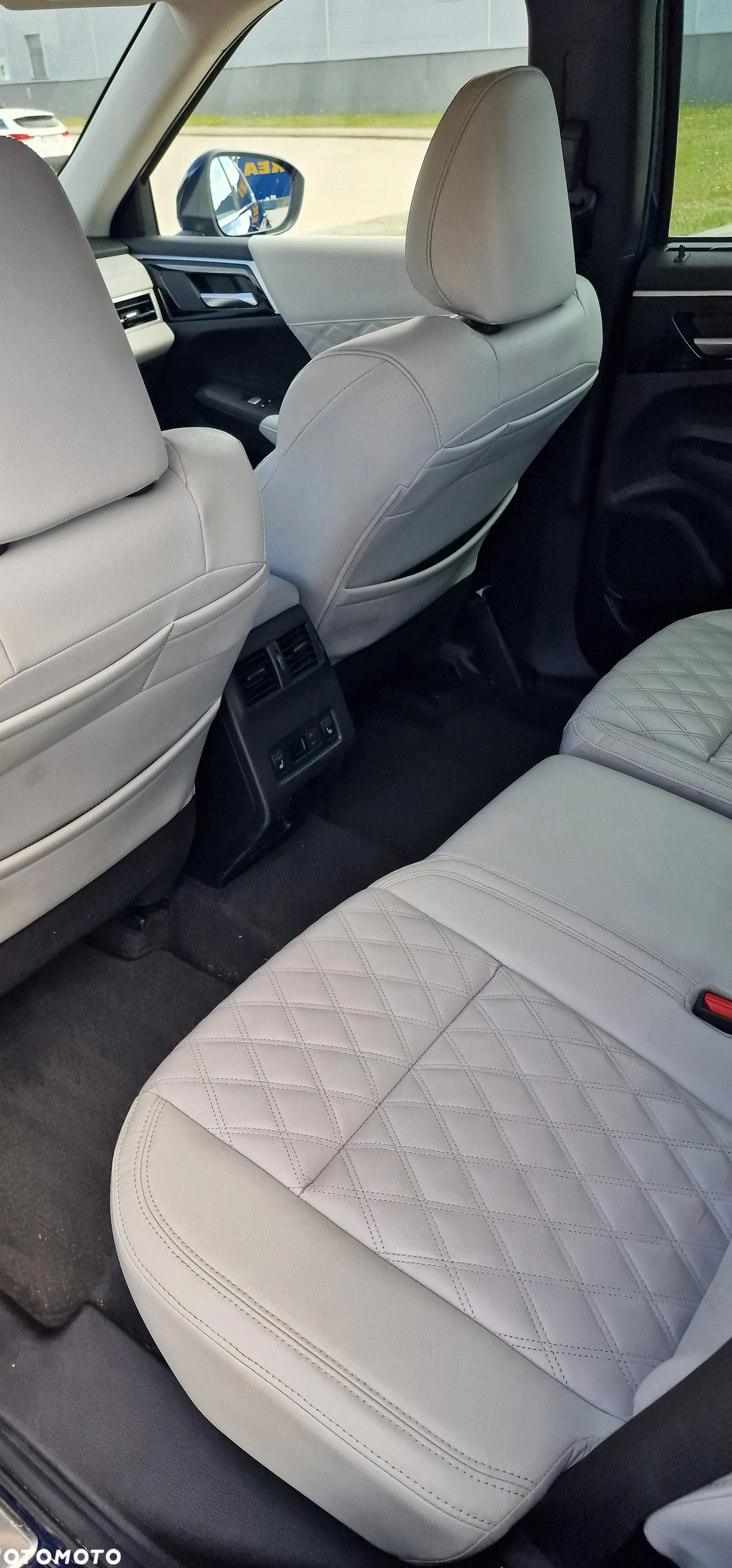 Mitsubishi Outlander - 17