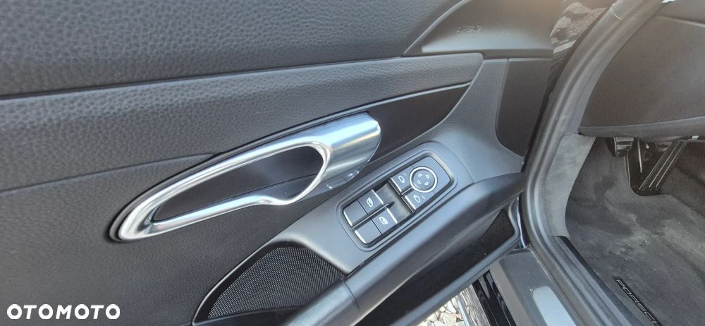 Porsche 718 Cayman GPF - 19