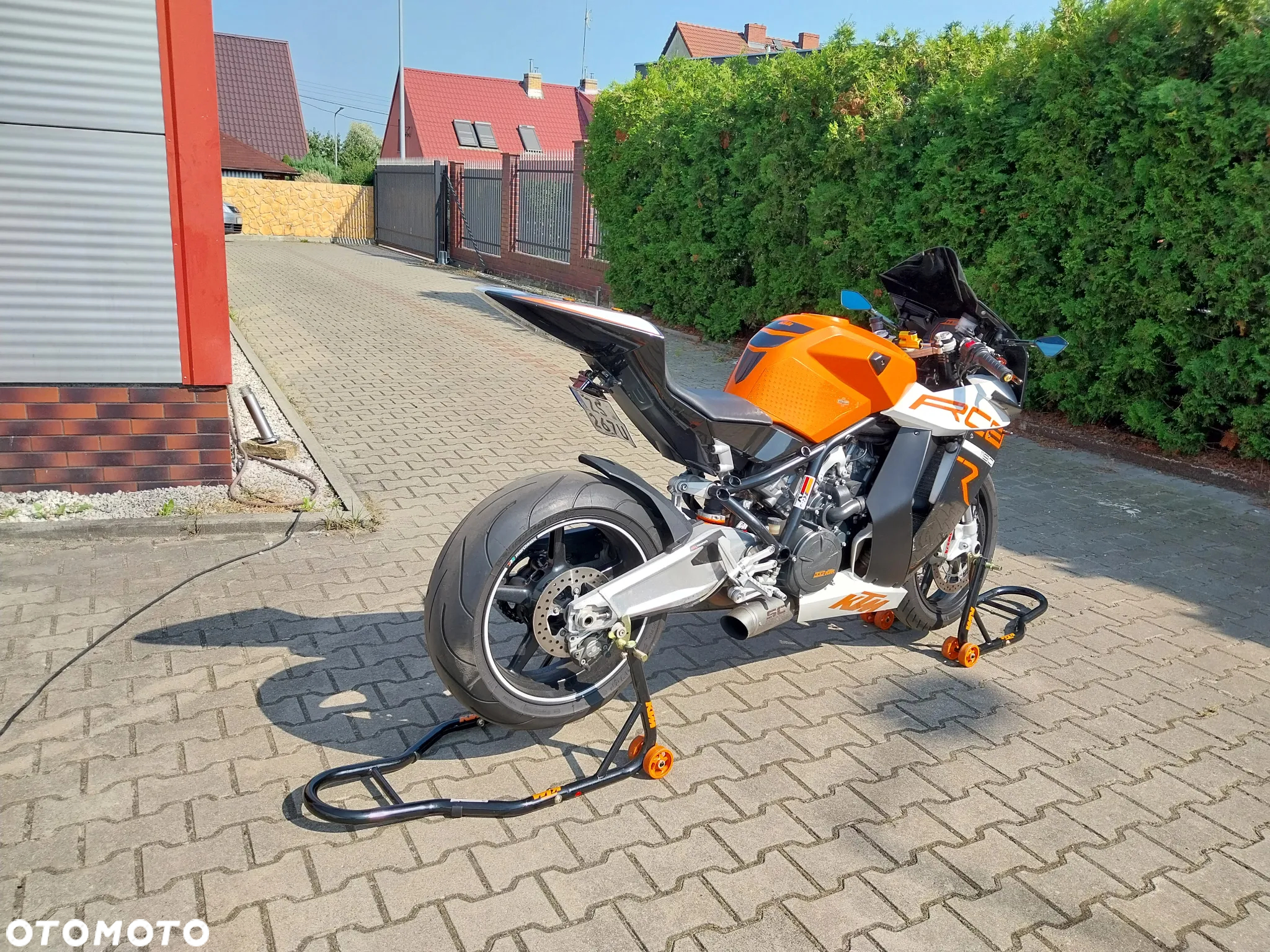 KTM RC 8 - 2