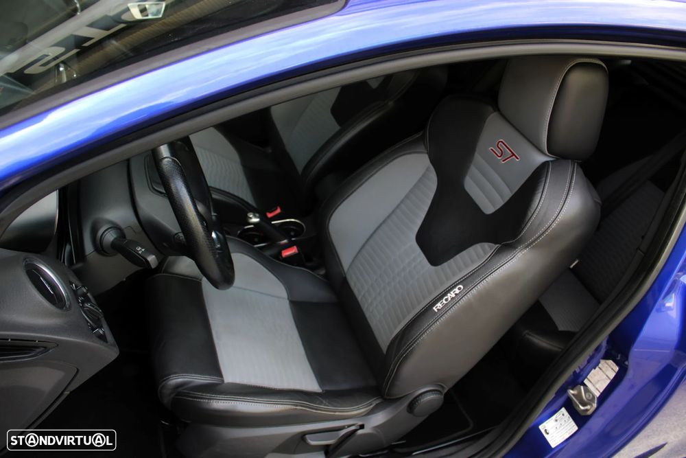 Ford Fiesta 1.6 EcoBoost ST - 23