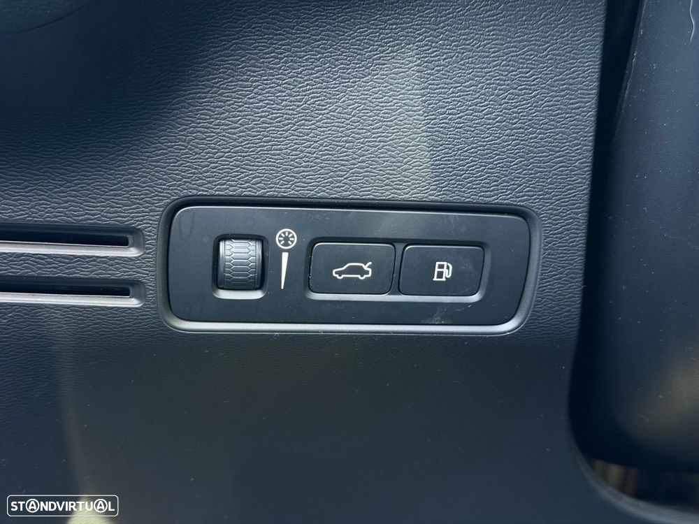 Volvo XC 40 1.5 T4 PHEV R-Design - 30