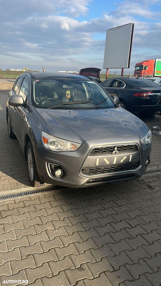 Dezmembram Mitsubishi ASX - 2