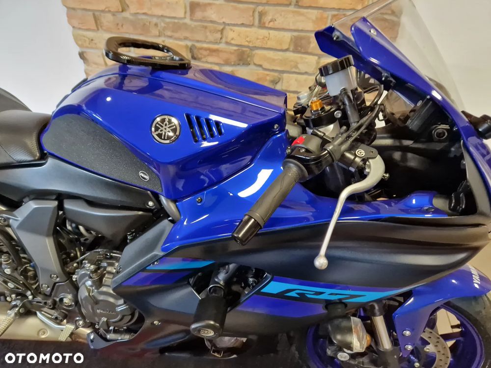Yamaha R7 - 33