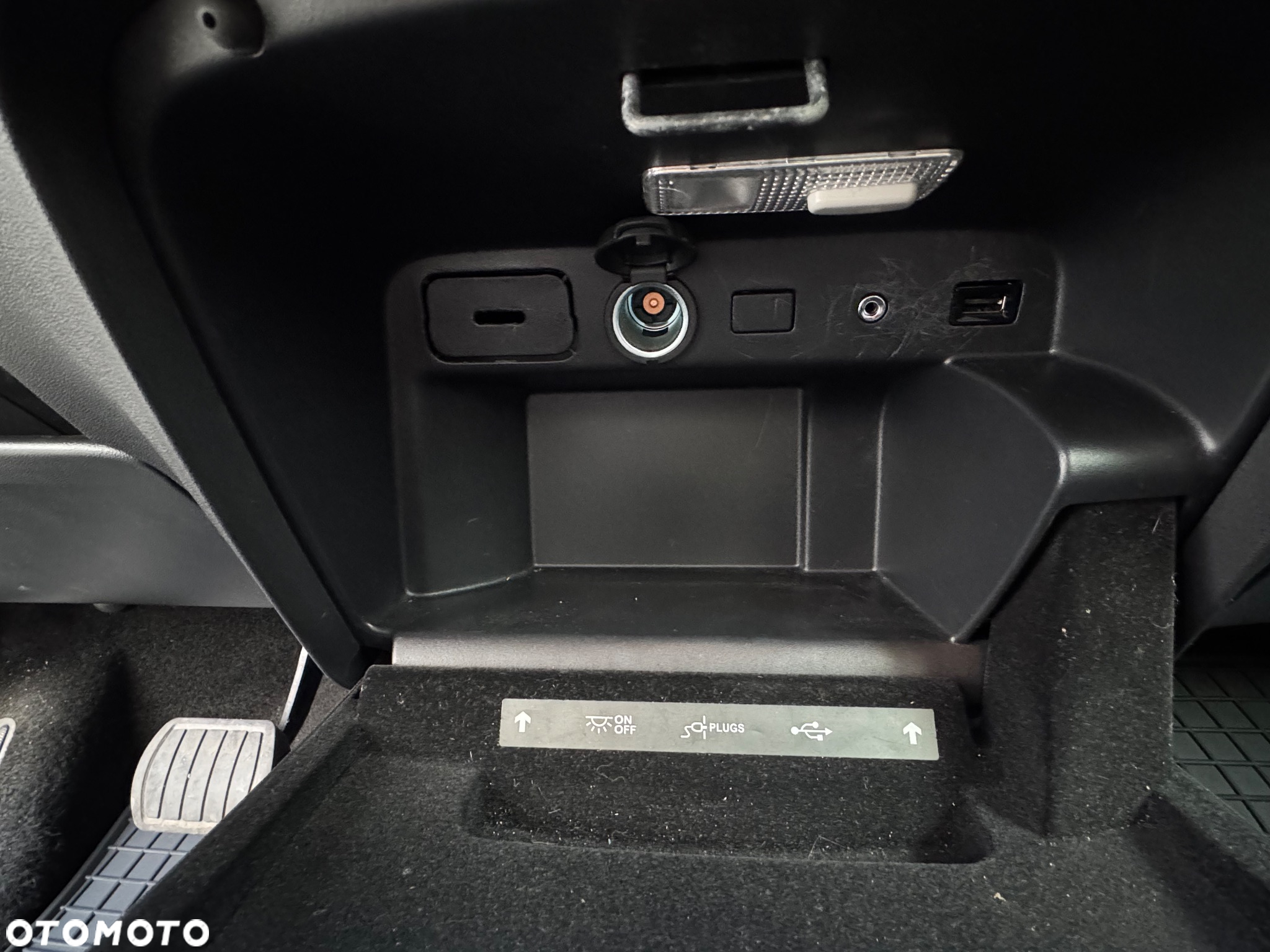 Citroën C4 SpaceTourer BlueHDi 130 Stop&Start EAT8 SELECTION - 26