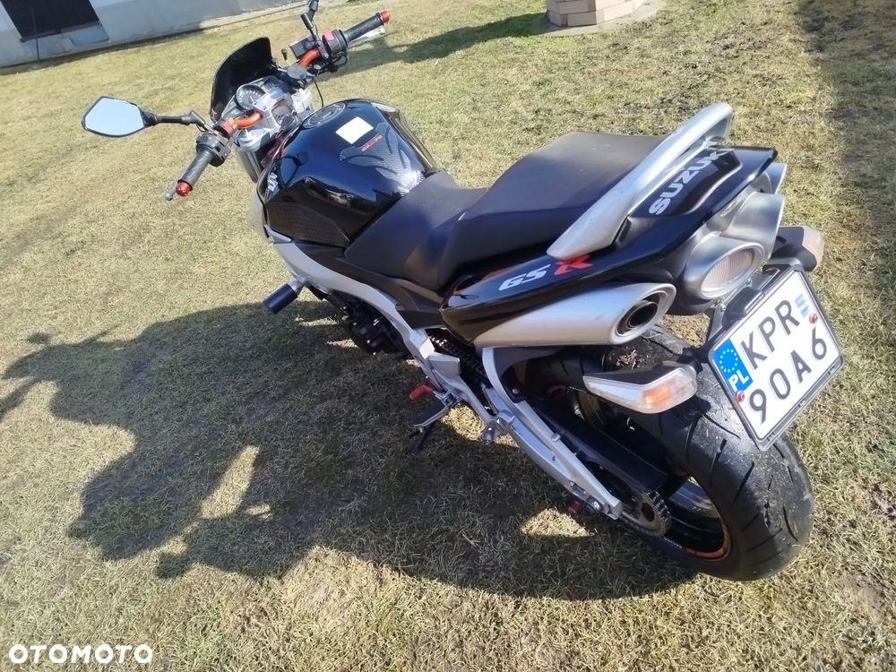 Suzuki GSR - 3