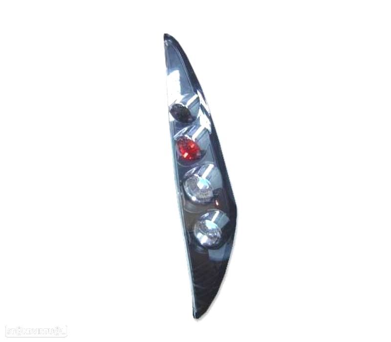 FAROLINS TRASEIROS FIAT PUNTO 99-03 PRETO LOOK LEXUS - 1