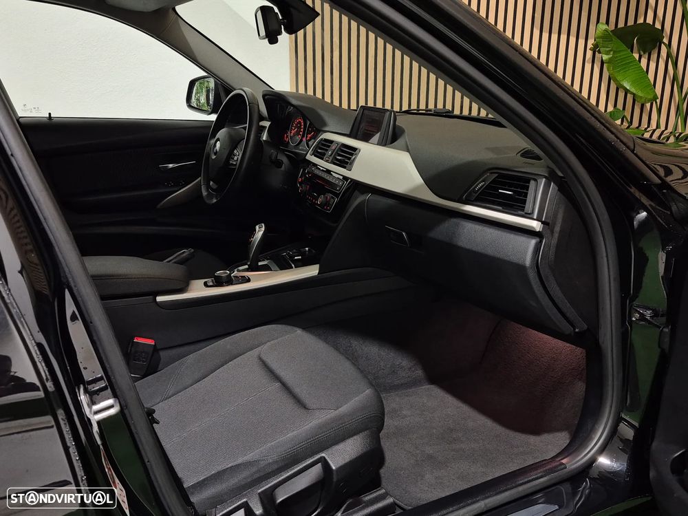 BMW 330 e iPerformance Advantage - 27