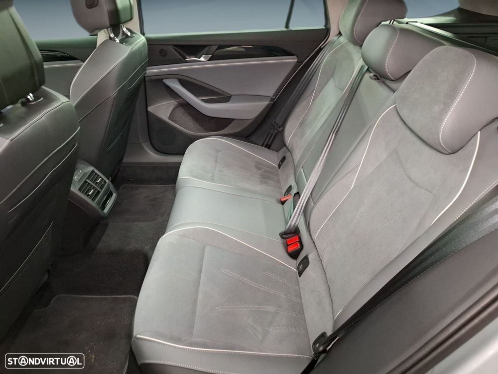 Volkswagen Passat Variant 1.5 TSI eHybrid Business DSG — fotografia 14
