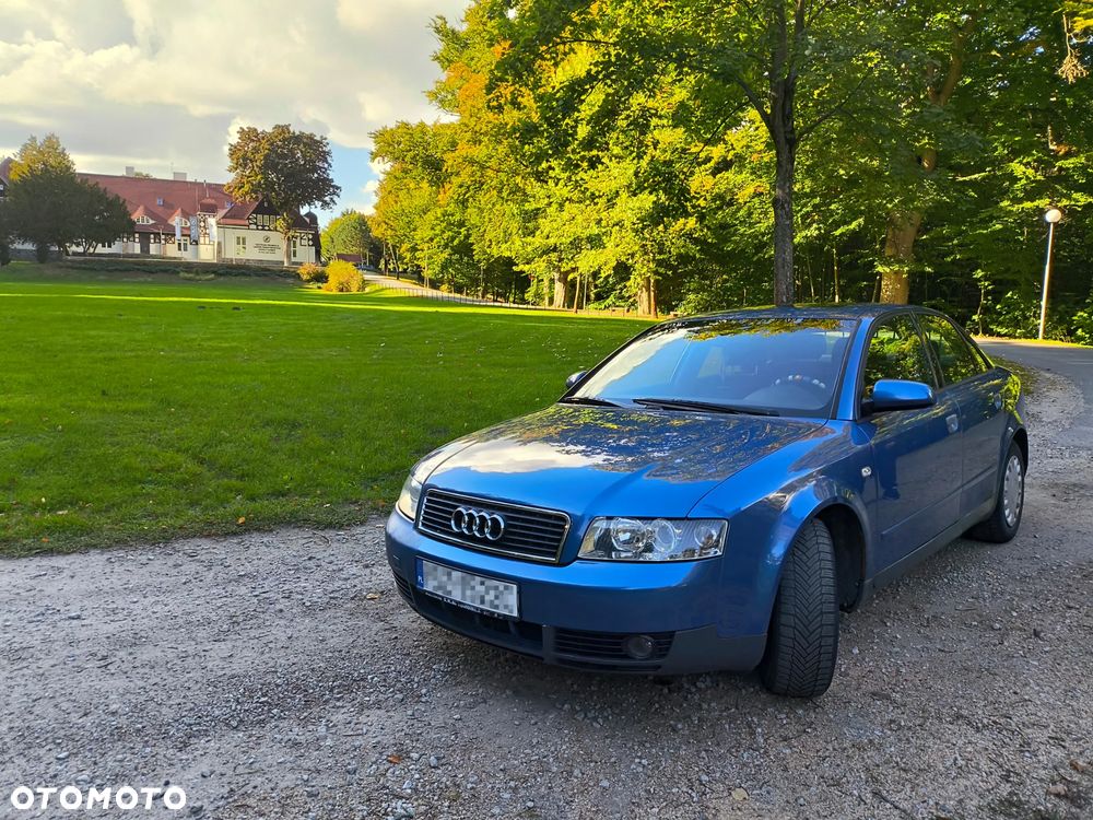 Audi A4 - 1