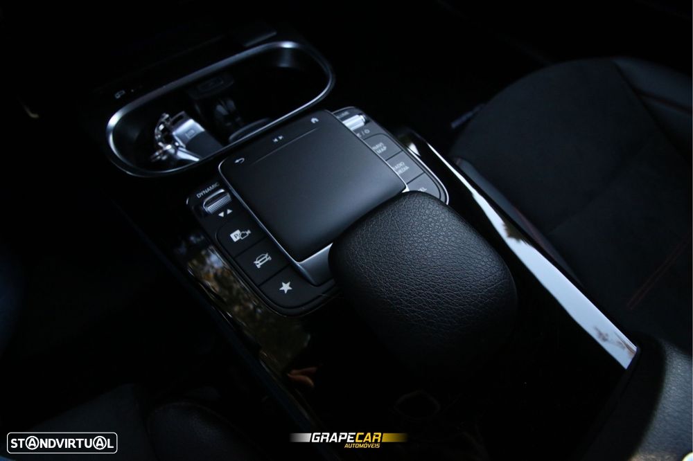 Mercedes-Benz CLA 250 e Shooting Brake AMG Line - 21