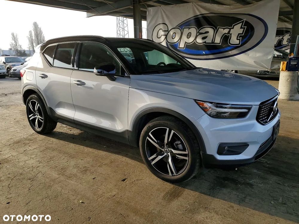 Volvo XC 40 T5 AWD Geartronic R-Design - 2