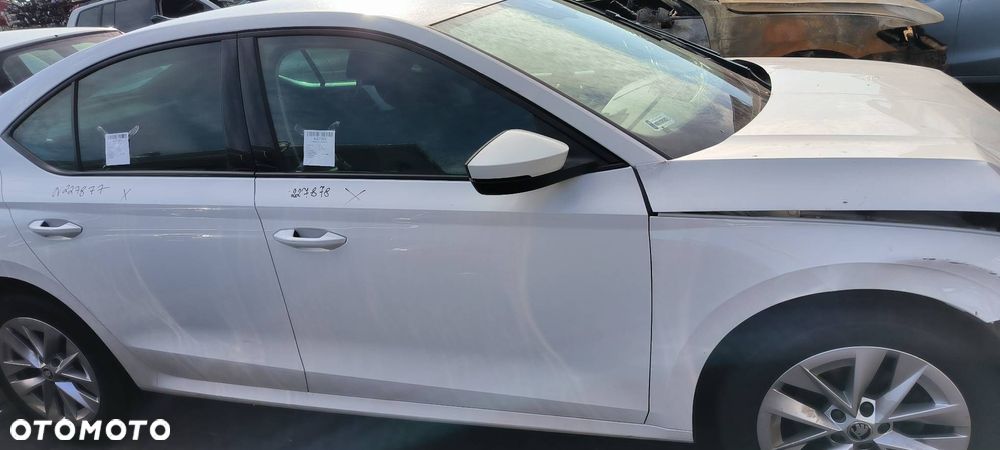 DRZWI PRAWE PRZÓD SKODA OCTAVIA IV LF9E ORYGINAŁ - 1