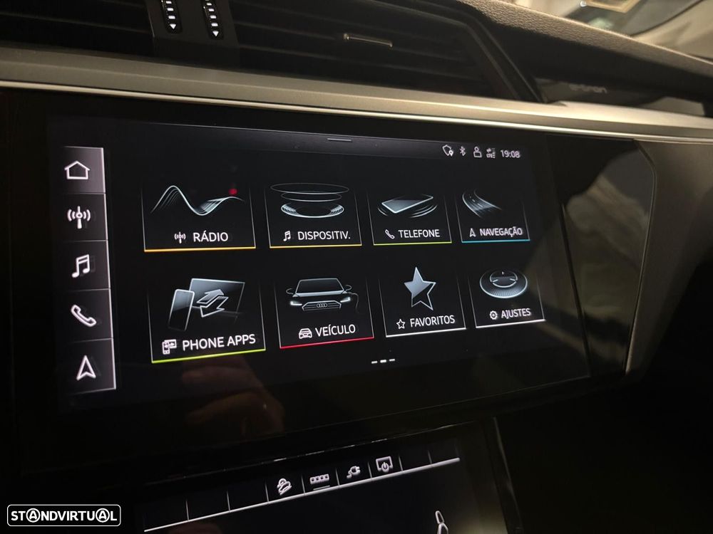 Audi Q8 e-Tron 55 quattro advanced - 7