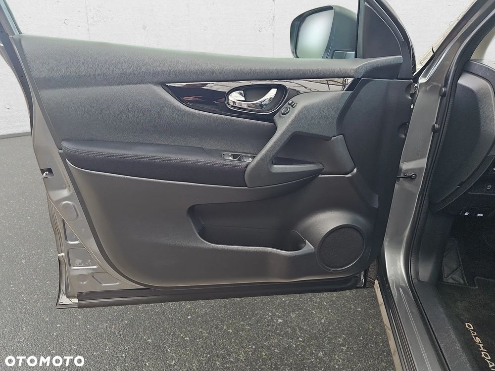 Nissan Qashqai 1.3 DIG-T N-Connecta DCT - 11