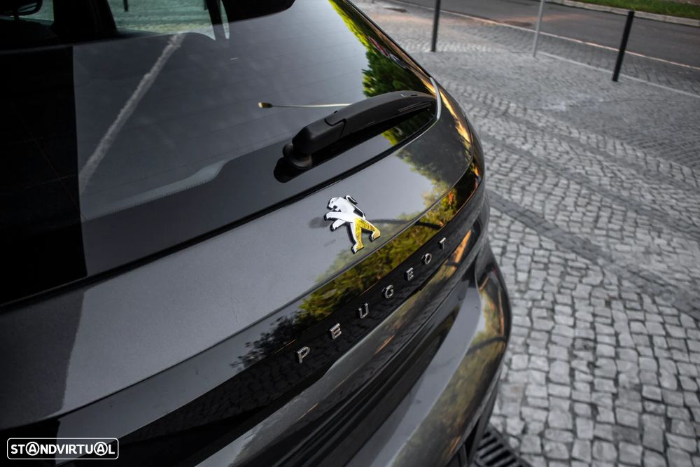 Peugeot 208 1.2 PureTech Active - 12