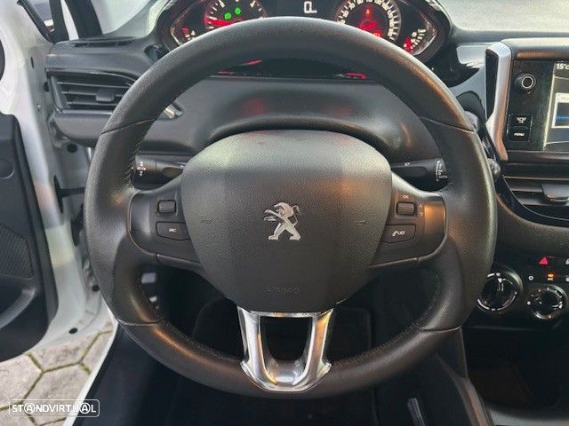 Peugeot 208 1.4 HDi SE Style - 8