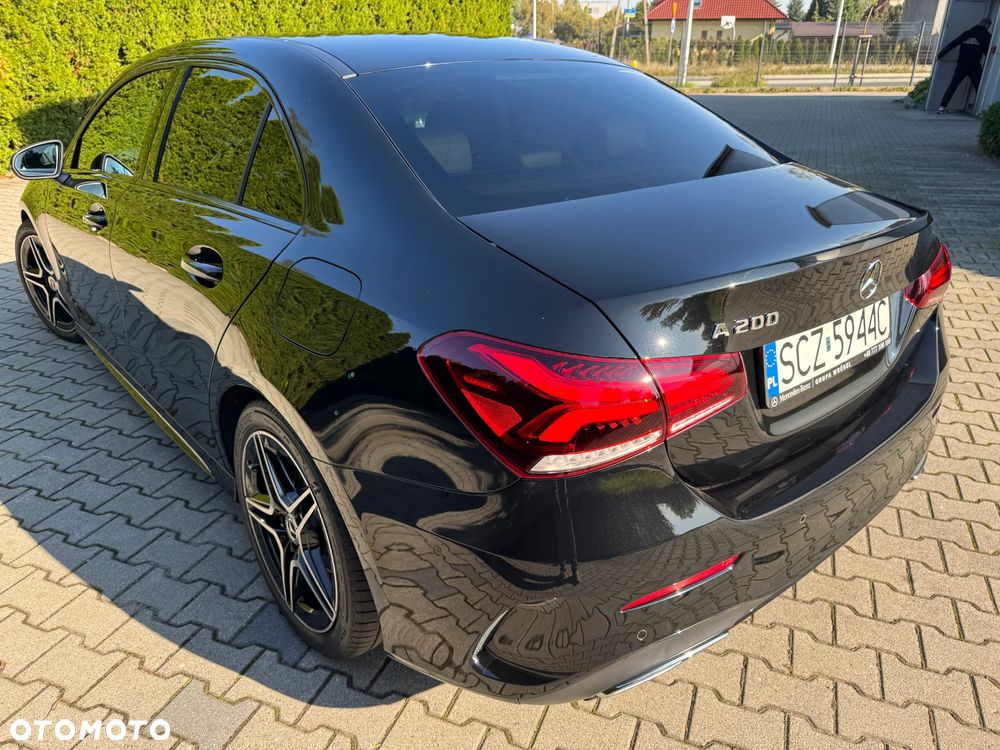 Mercedes-Benz Klasa A 200 AMG Line 7G-DCT - 3