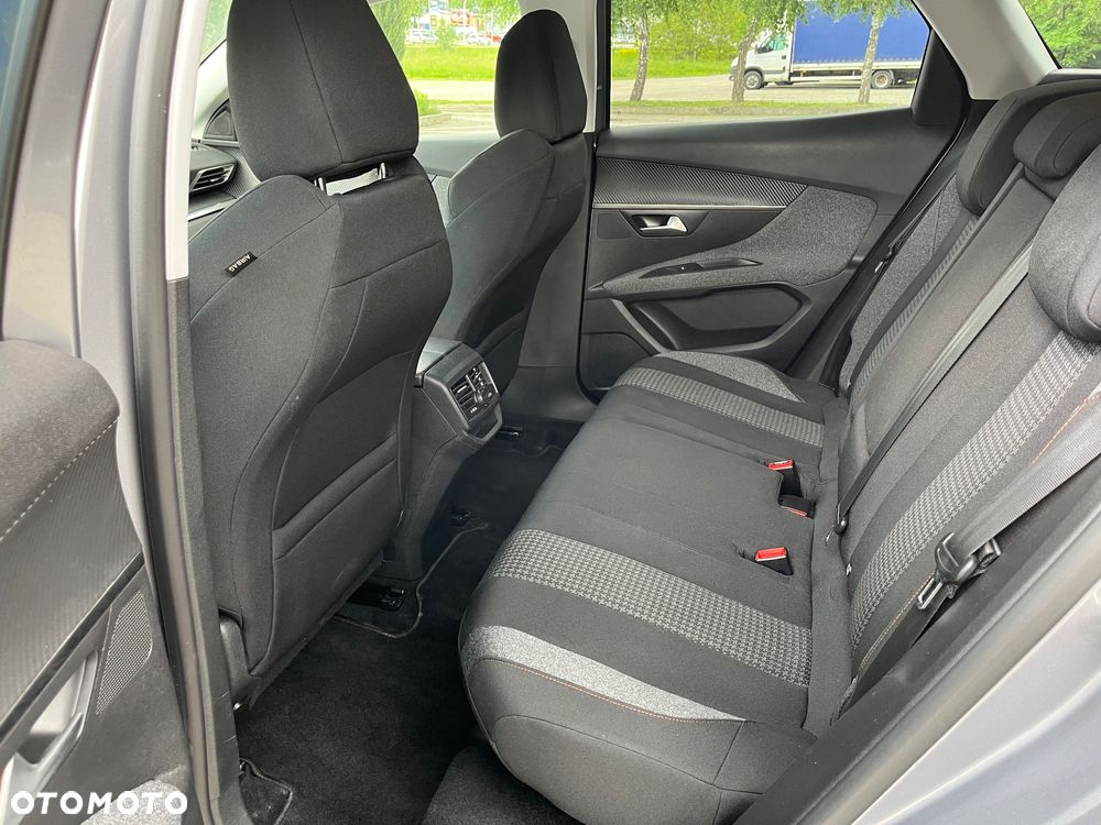 Peugeot 3008 BlueHDi 130 Stop & Start EAT8 Active Business-Paket - 18