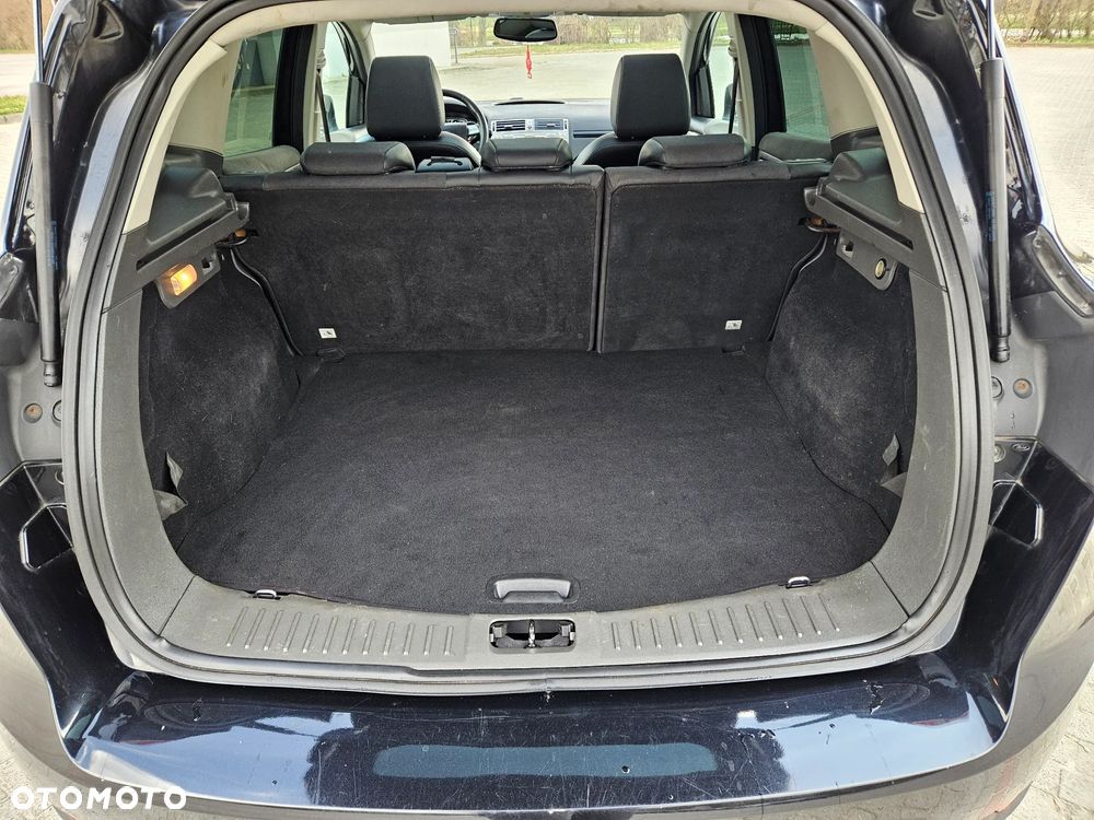 Ford Kuga 2.0 TDCi 2x4 Titanium - 17