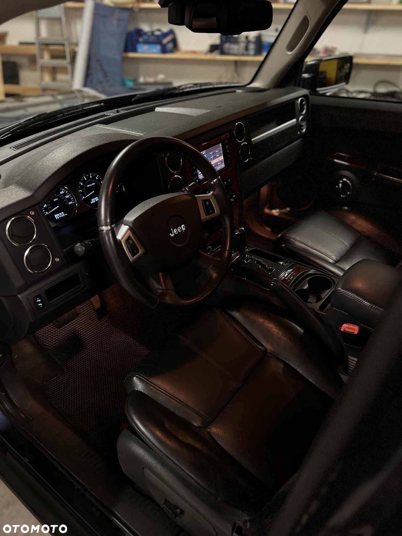 Jeep Commander 5.7 V8 HEMI Automatik Limited - 29