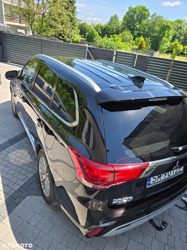 Mitsubishi Outlander Intense + - 19