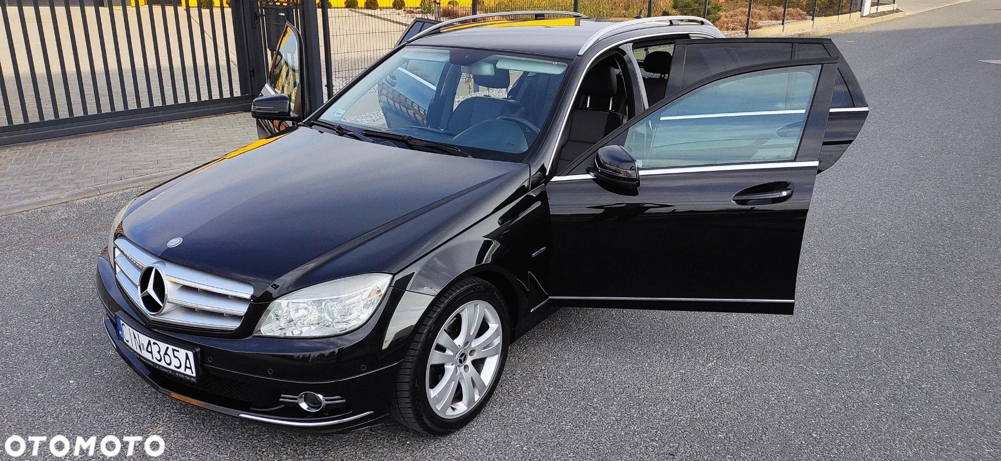 Mercedes-Benz Klasa C 180 T CGI Automatik BlueEFFICIENCY Avantgarde - 17