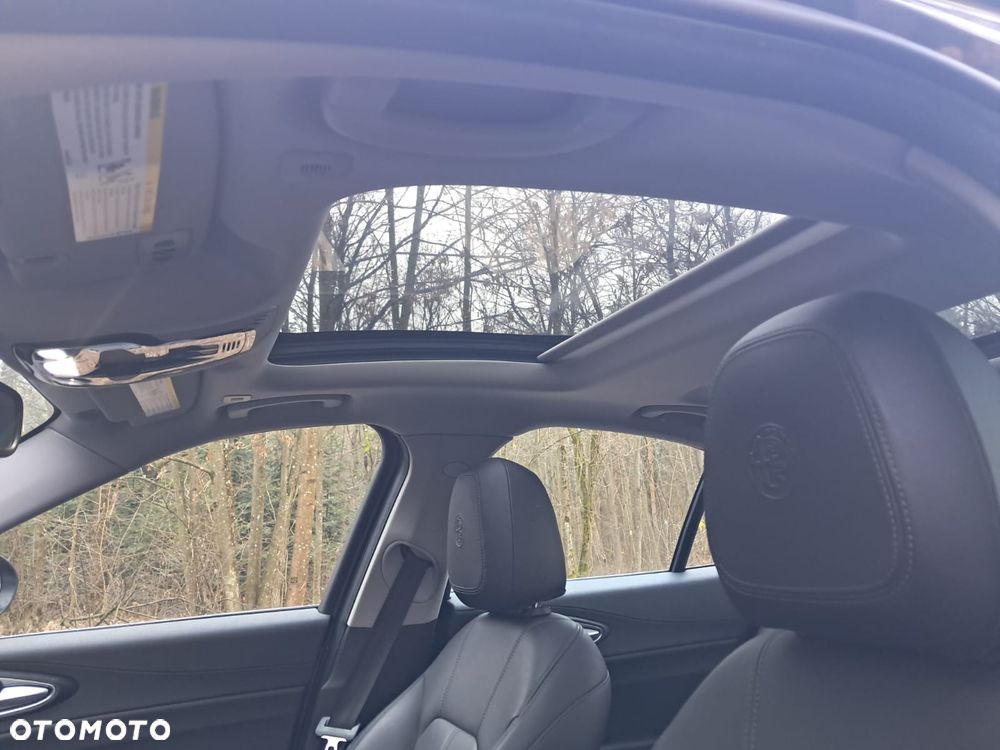 Alfa Romeo Giulia - 14