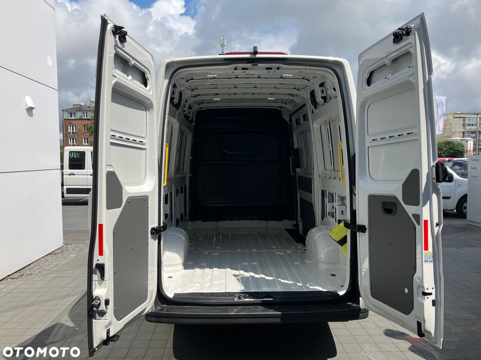Volkswagen Crafter 35 2.0 TDI L3H3 3640 140 KM - 12