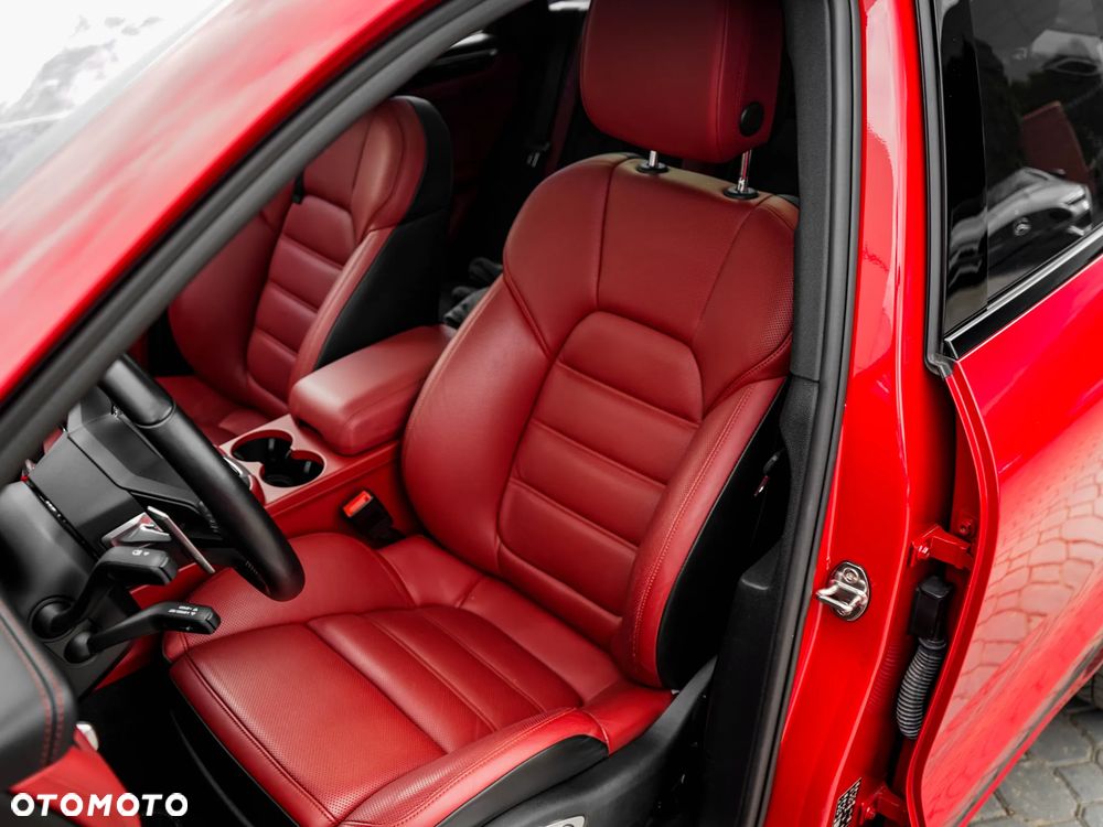 Porsche Macan S - 33