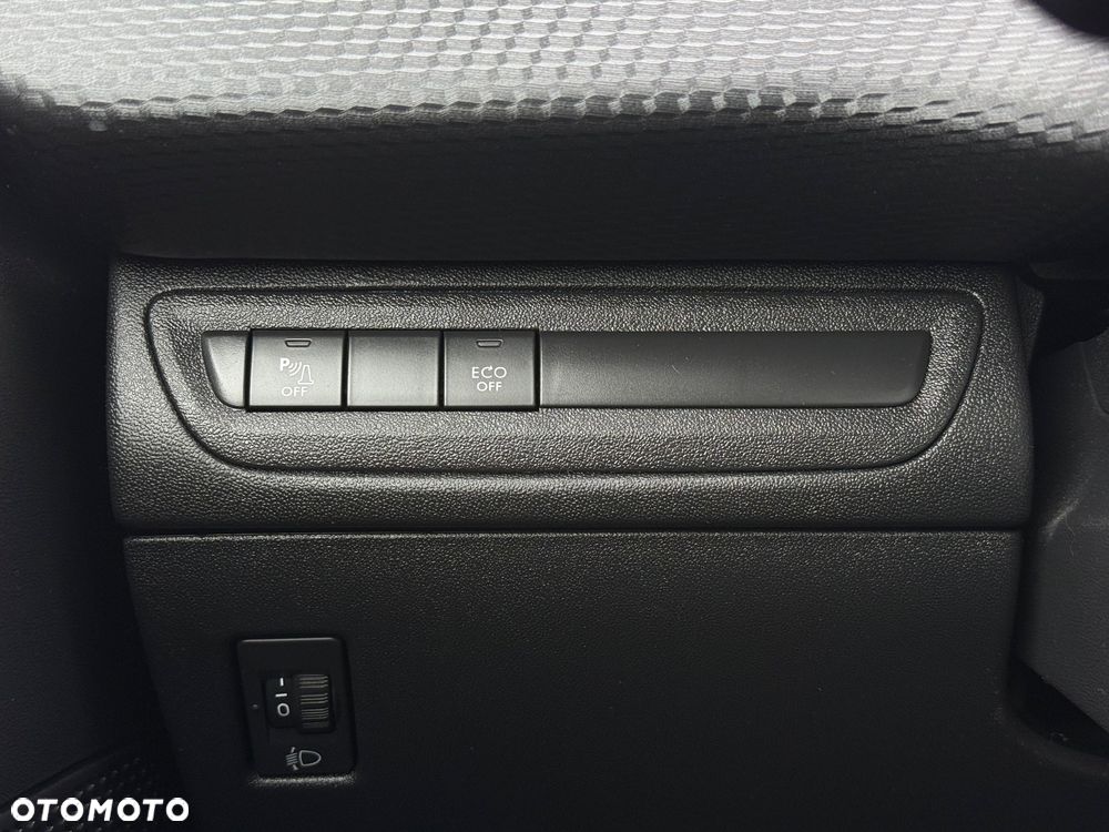 Peugeot 2008 PureTech 110 Stop&Start EAT6 Allure - 15