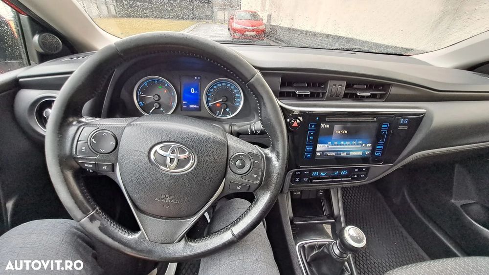 Toyota Corolla 1.4 D-4D Luna - 7
