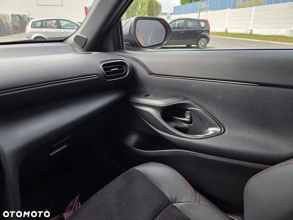 Toyota Yaris 1.5 VVT-i GR SPORT - 20
