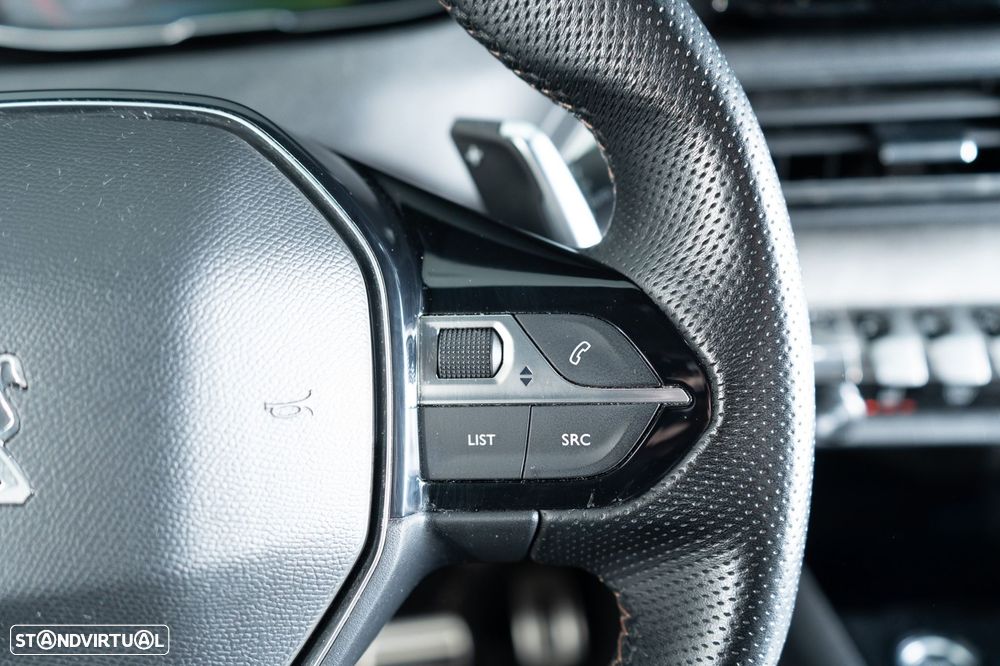 Peugeot 3008 1.6 Hybrid GT Pack e-EAT8 - 23