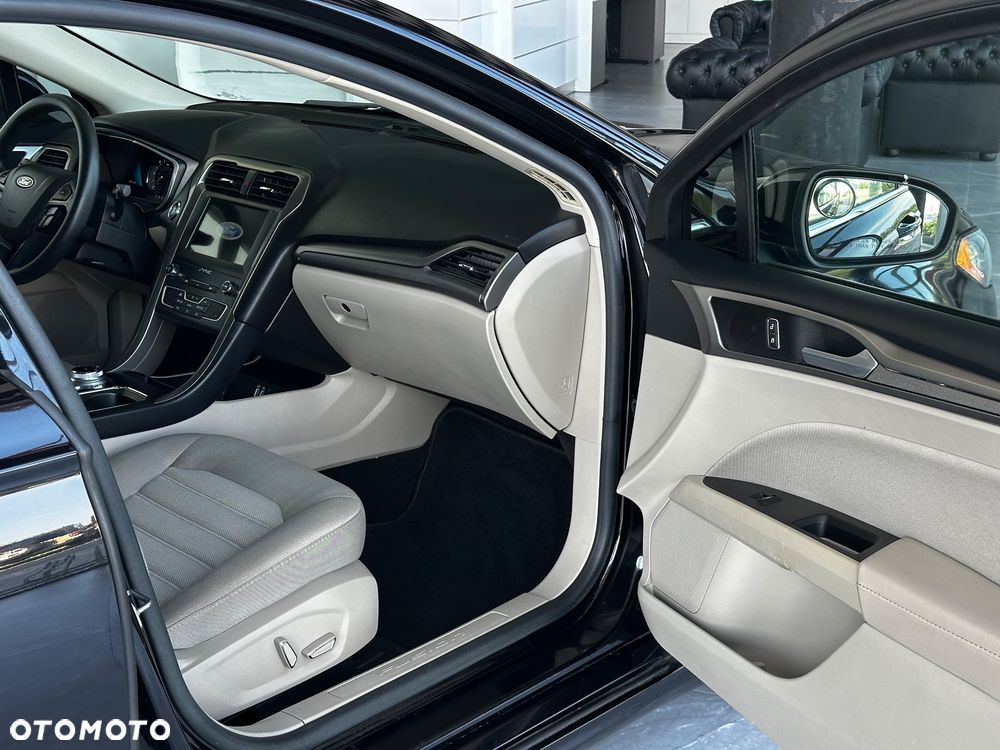 Ford Fusion - 20