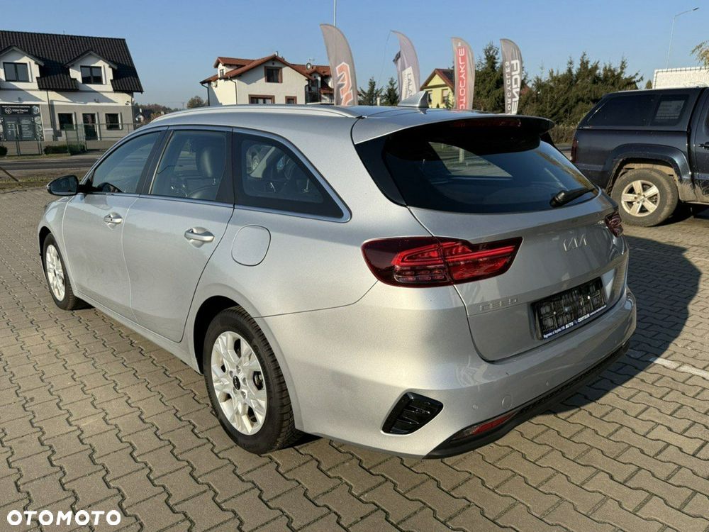 Kia Ceed - 9