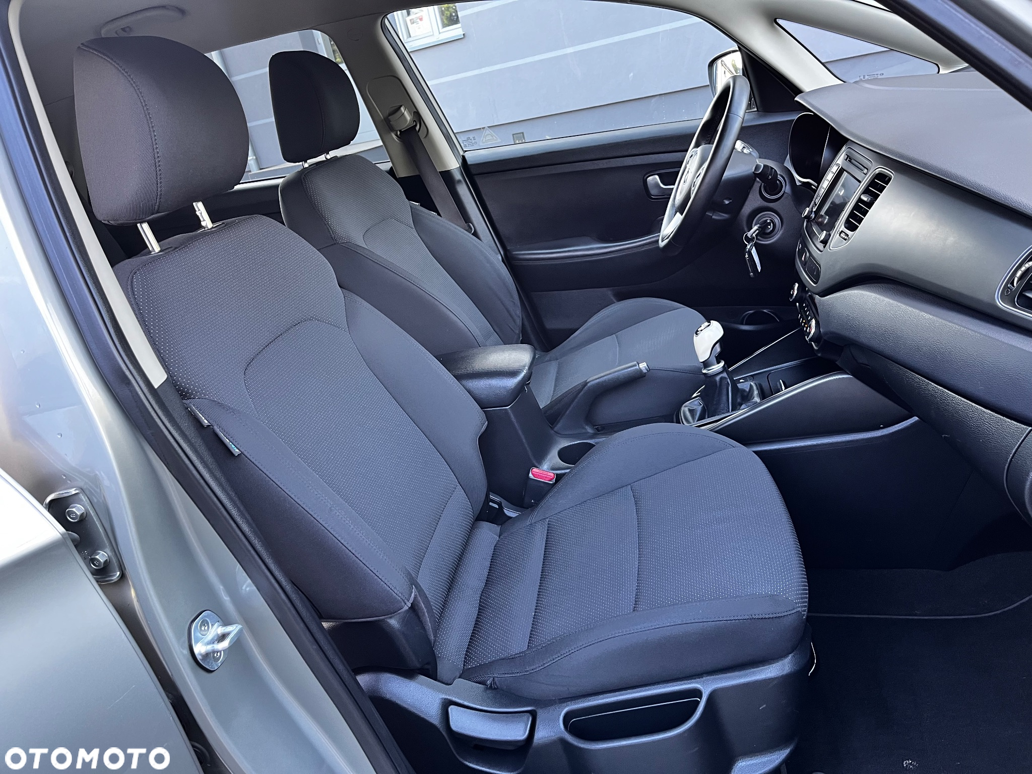 Kia Carens 1.7 CRDi L - 21