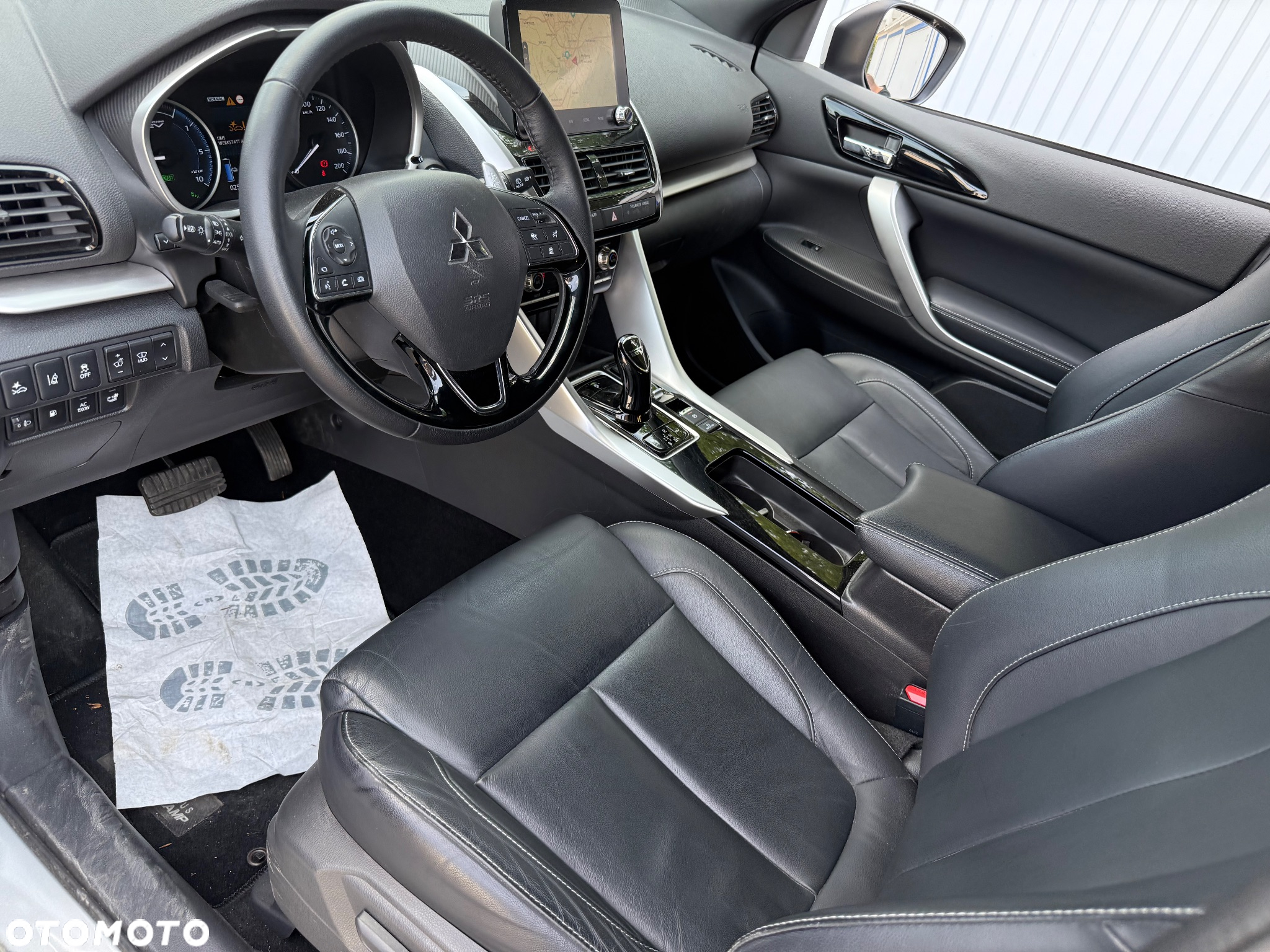 Mitsubishi Eclipse Cross Plug-In Hybrid 4WD Plus Select - 18