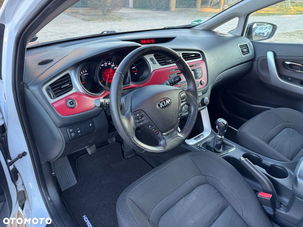 Kia ProCeed 1.6 GDI Edition 7 - 15