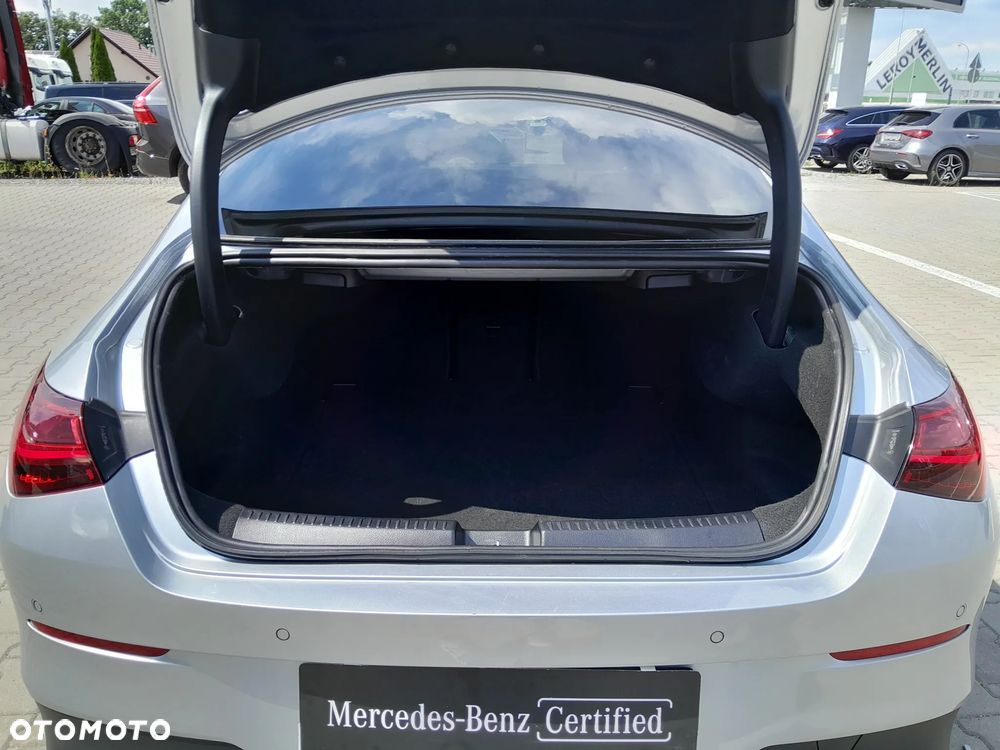 Mercedes-Benz CLA 180 Progressive 7G-DCT - 17
