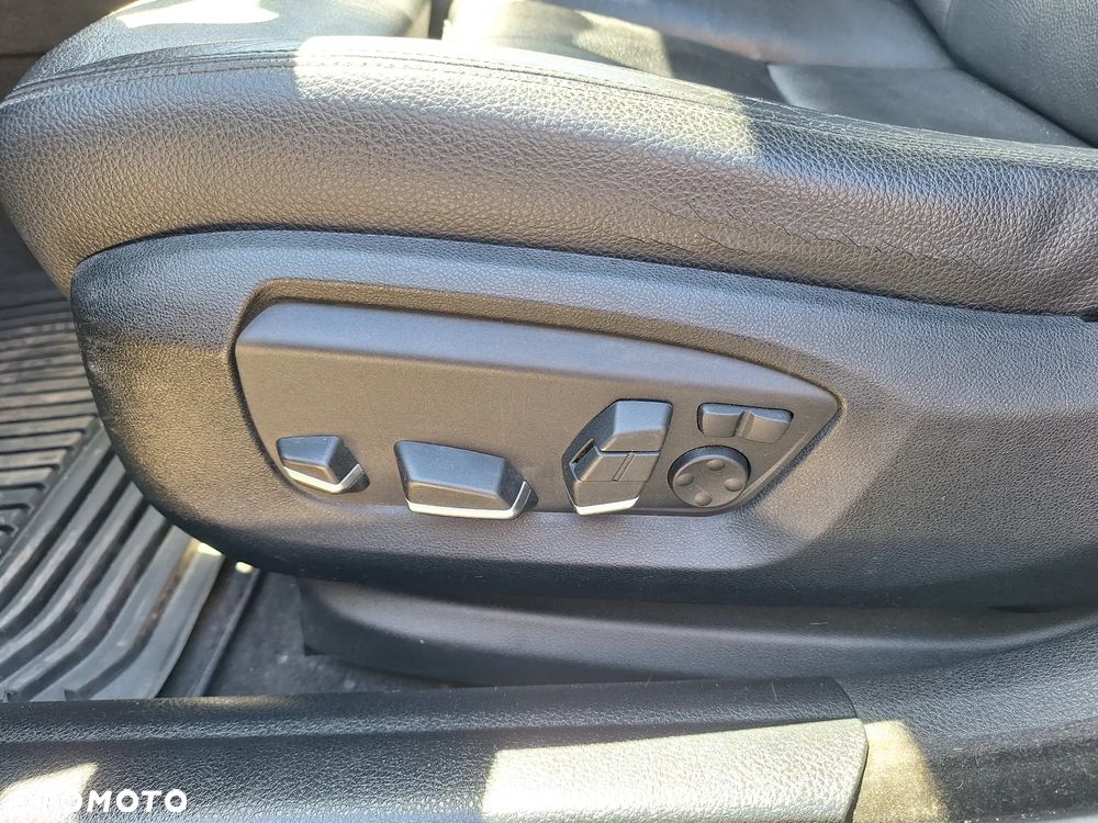 BMW Seria 5 525d - 5