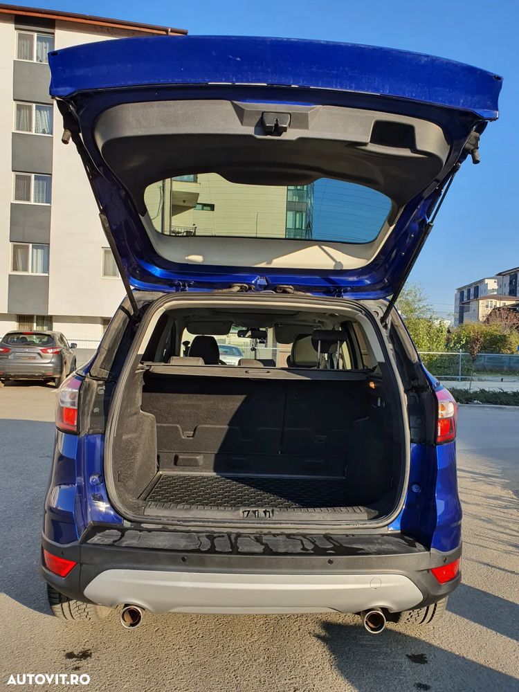 Ford Kuga 2.0 TDCi 4WD Powershift Titanium - 4