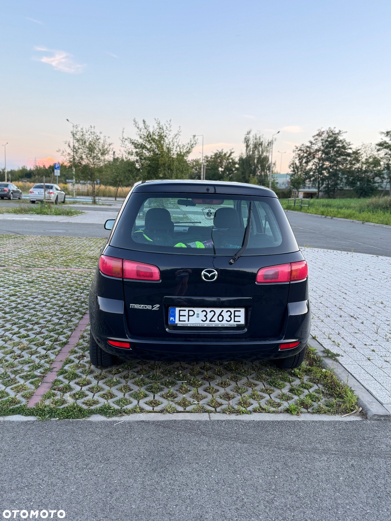 Mazda 2 - 5