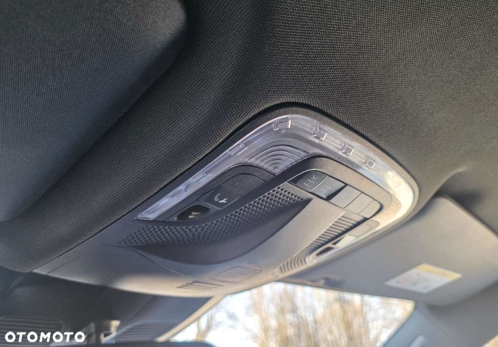 Mercedes-Benz Klasa V - 22