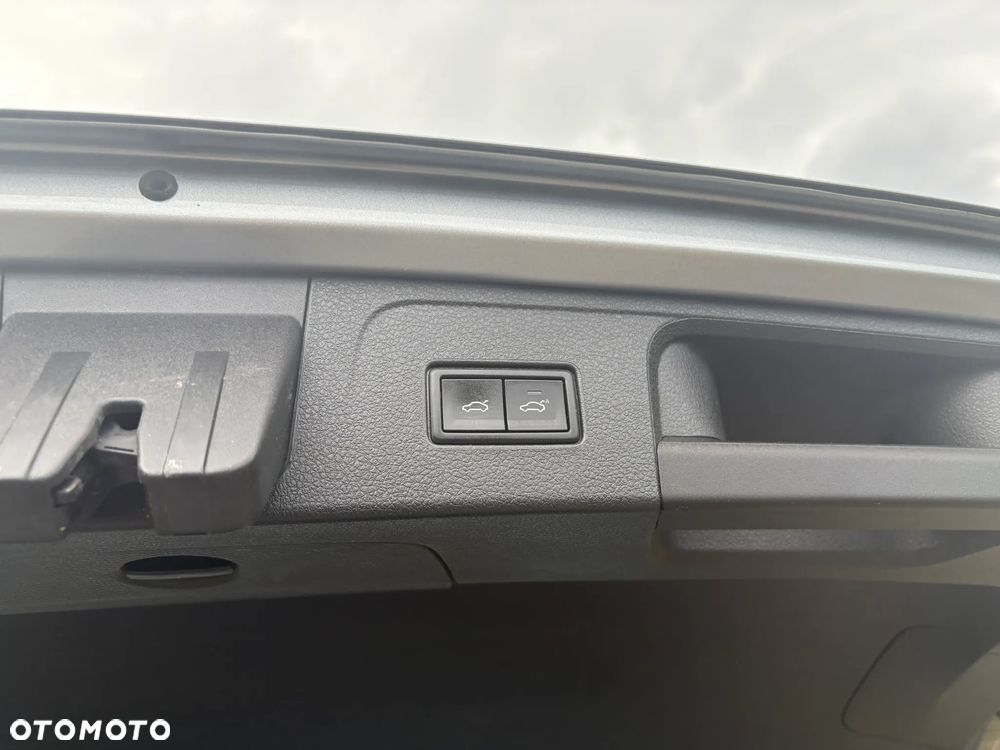 Volkswagen Passat 2.0 TDI EVO Elegance DSG - 20