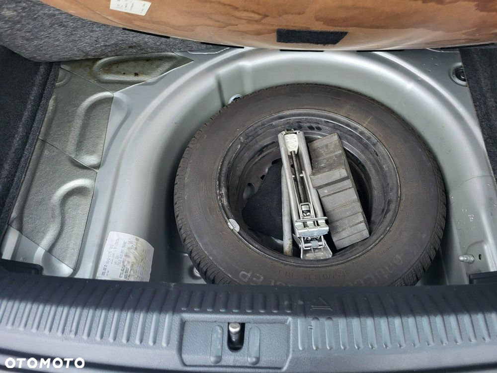 Volkswagen Polo - 33