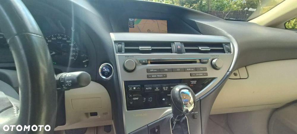 Lexus RX - 16