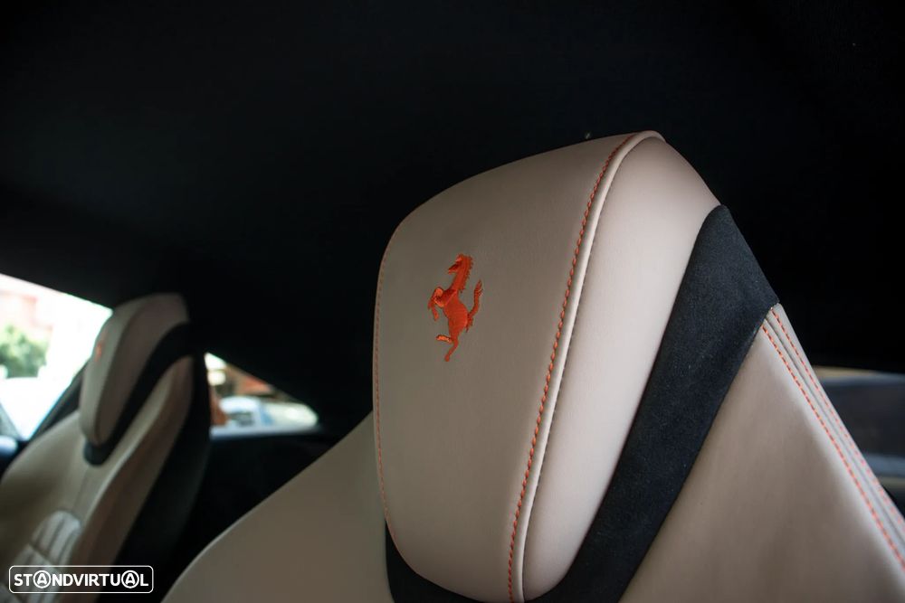 Ferrari Roma 3.9 Twin-Turbo V8 - 13