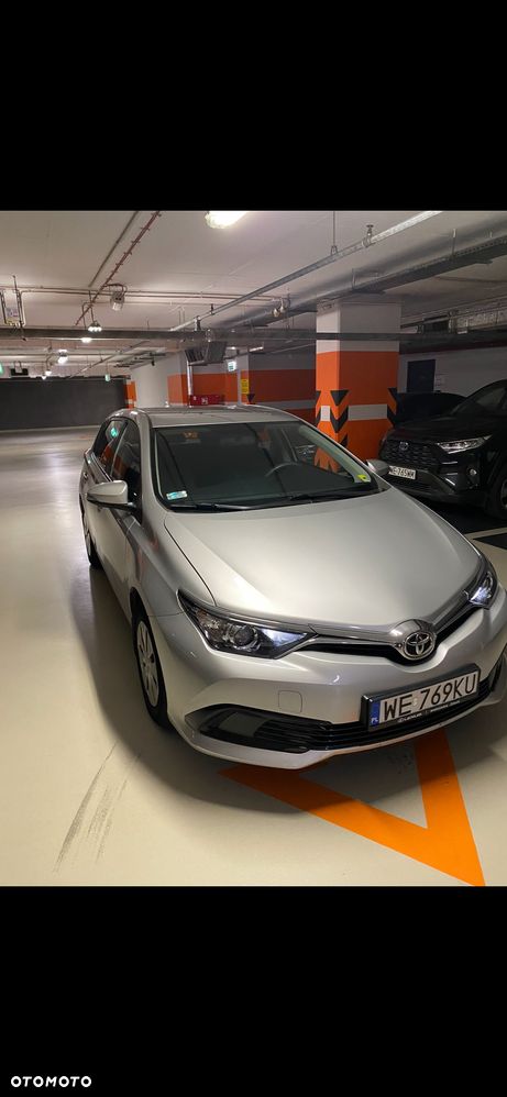 Toyota Auris - 1