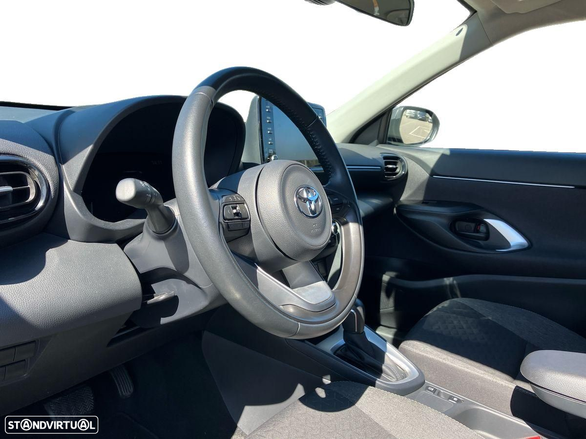 Toyota Yaris Cross - 12